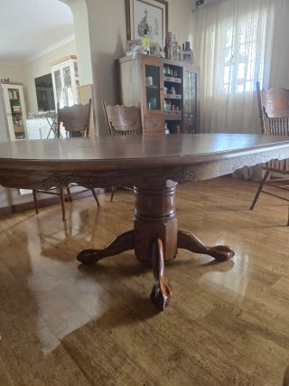 Mesa de comedor y 6 sillas de madera roble