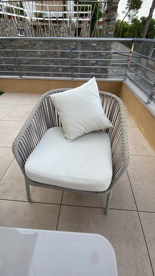 Sofá y sillones de exterior gris