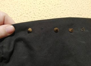 Cazadora Negra Estilo Militar con Parches