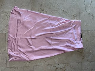 Falda satinada rosa