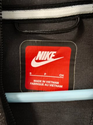 Chaqueta Nike Tech Gris