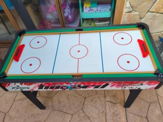 Futbolín 4 en 1 con accesorios