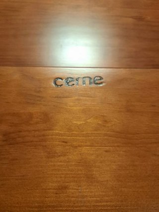 Mesa de comedor con 4 sillas