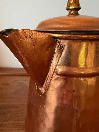 Antica brocca in rame