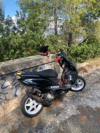Yamaha Jog RR Negra