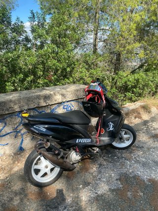 Yamaha Jog RR Negra
