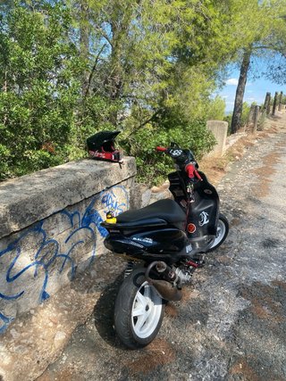 Yamaha Jog RR Negra