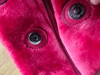 Bolso rojo de hombro y mano