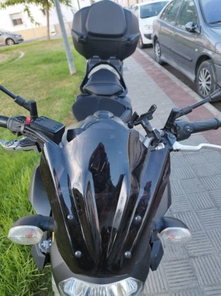 Yamaha MT-07 Negra y Gris