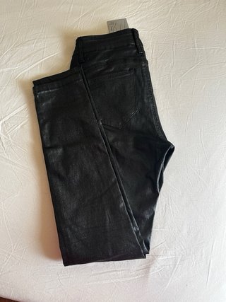PANTALONES EFECTO PIEL BRILLO PUSH-UP NUEVOS