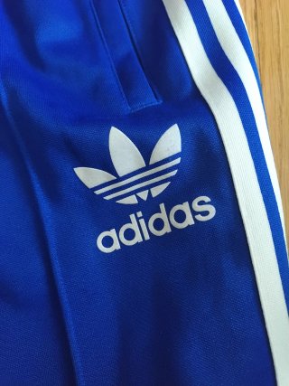 Pantalón Adidas Italy azul talla S.