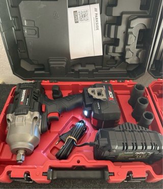 Llave de impacto Parkside 20V
