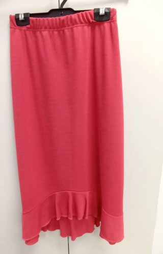 Falda midi coral con volantes
