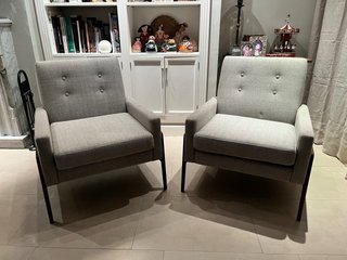 2 Poltrone Grigie in Tela e Legno Massello