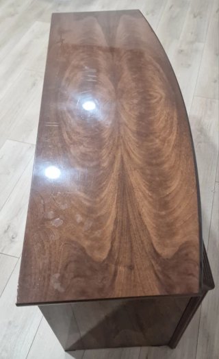 Cómoda de madera con 3 cajones