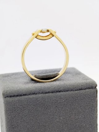 Anillo de Oro Amarillo 18K con Brillante.