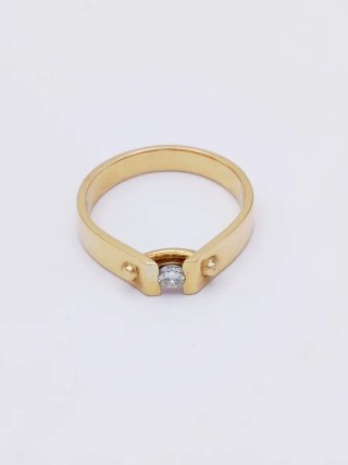 Anillo de Oro Amarillo 18K con Brillante.