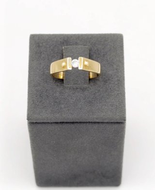 Anillo de Oro Amarillo 18K con Brillante.