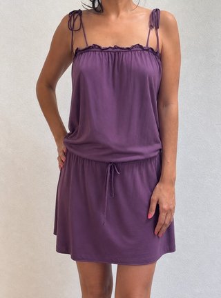Vestido morado tirantes ajustables cintura fruncid