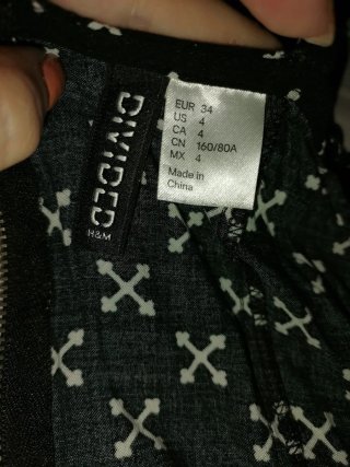 Vestido negro con estampado
