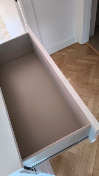 MALM. Cómoda de 3 cajones