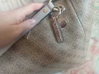 Bolso Tote Guess Noelle Beige