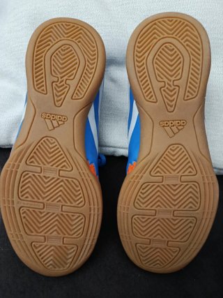 Botas de fútbol Adidas niño azul y naranja