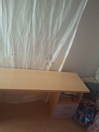 Escritorio 1.50m.de regalo cortina.
