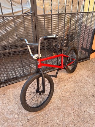 Bicicleta BMX Roja
