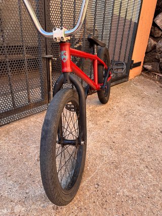 Bicicleta BMX Roja