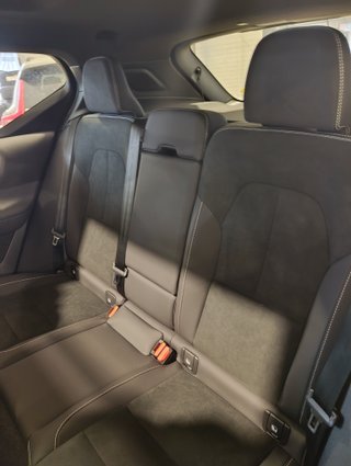 Volvo XC40 2026