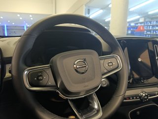 Volvo XC40 2026