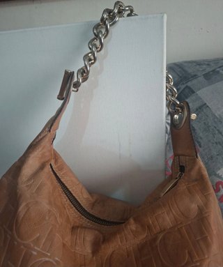 Bolso CH Piel Marrón Cadena