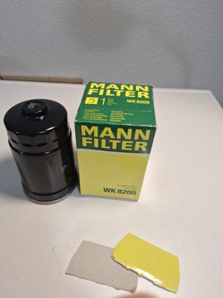 Filtro de combustible MANN-FILTER WK 8205