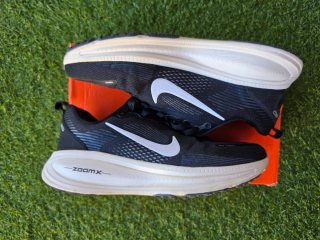 Nike Vomero 18 Talla 43