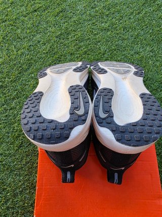 Nike Vomero 18 Talla 43