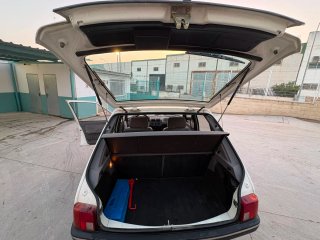 Peugeot 205 1989