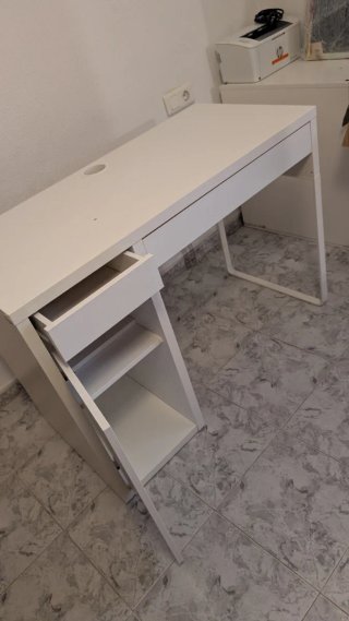 Escritorio MICKE IKEA blanco 105x50 cm