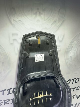 Asiento Peugeot Speedfight 4