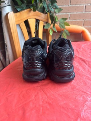 Asics Kayano 14 negras