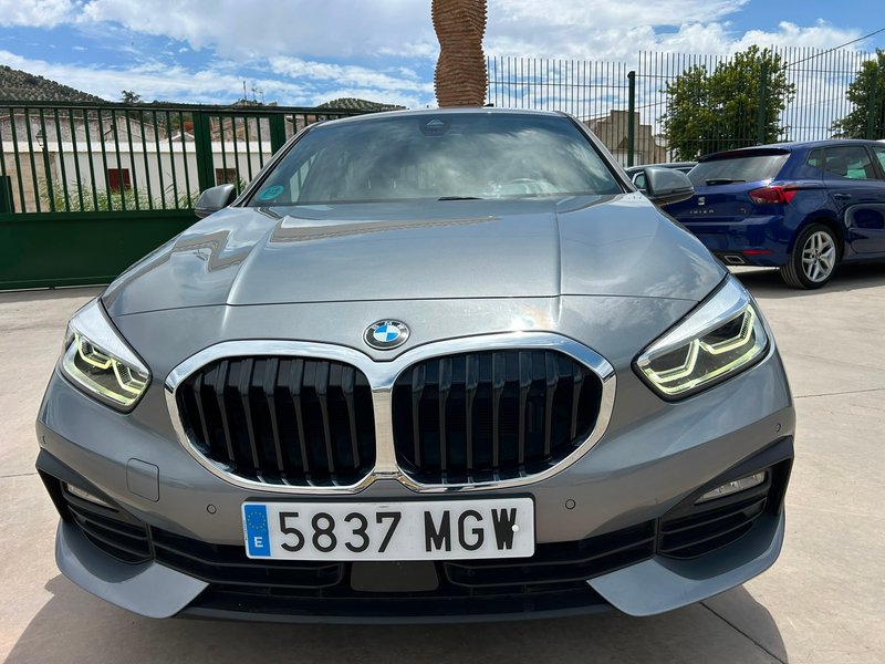 BMW Serie 1 116d (F40) 2023, foto 3