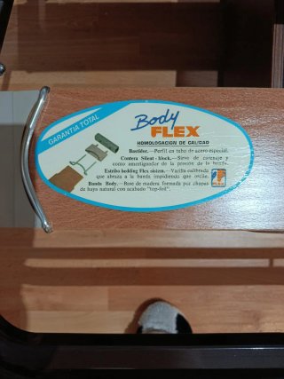 Cama articulada metálica con somier de madera