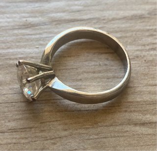 Anello Solitario Pietra Brillante Taglio Diamante