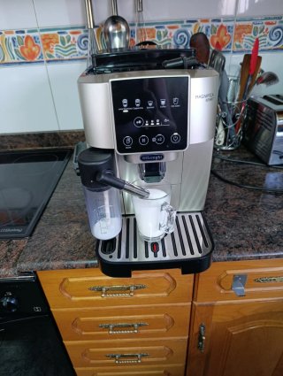 Macchina da caffè Delonghi Magnifica Start