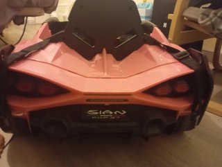 Coche eléctrico infantil