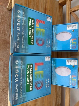 Dos Focos LED para Piscina PRIS-EU RGBW. Nuevos.