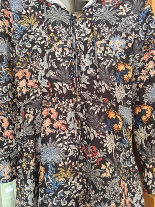 Vestido estampado floral manga larga
