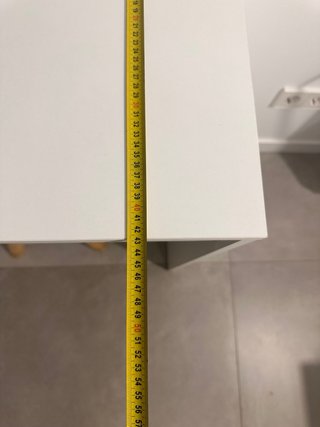 Escritorio blanco de madera