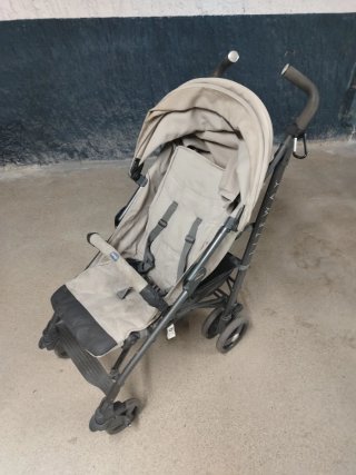 Carrito de bebé plegable