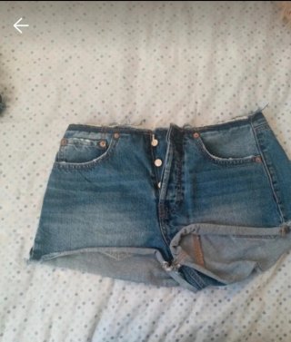 Pantalón vaquero corto